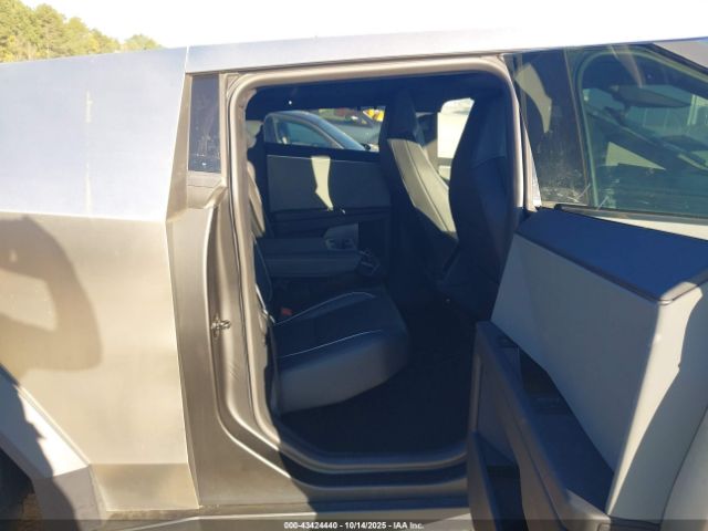 2024 TESLA CYBERTRUCK 7G2CEHED6RA022599 Photo 7