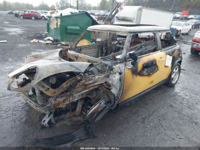 2007 MINI COOPER WMWMF335X7TU62659 Photo 1