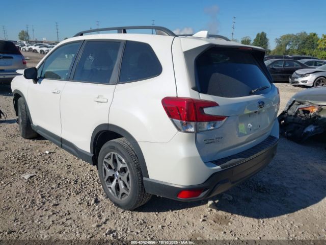 2021 SUBARU FORESTER JF2SKAFC4MH510225 Photo 2