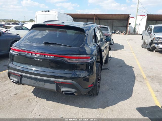 2023 PORSCHE MACAN WP1AA2A55PLB10797 Photo 3