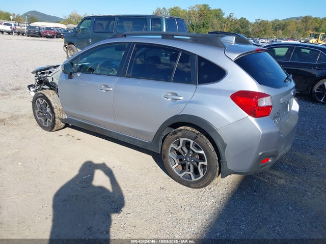 Subaru naturally aspirated 2017 JF2GPADC3H8237813 Image 3