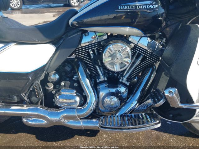 2014 HARLEY-DAVIDSON FLHTCU 1HD1FCM17EB621706 Photo 7