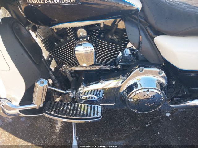 2014 HARLEY-DAVIDSON FLHTCU 1HD1FCM17EB621706 Photo 8