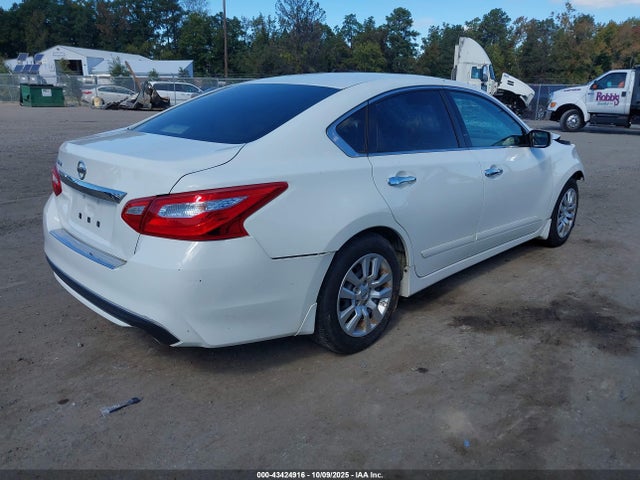 1N4AL3AP6HC138408 Nissan 2017