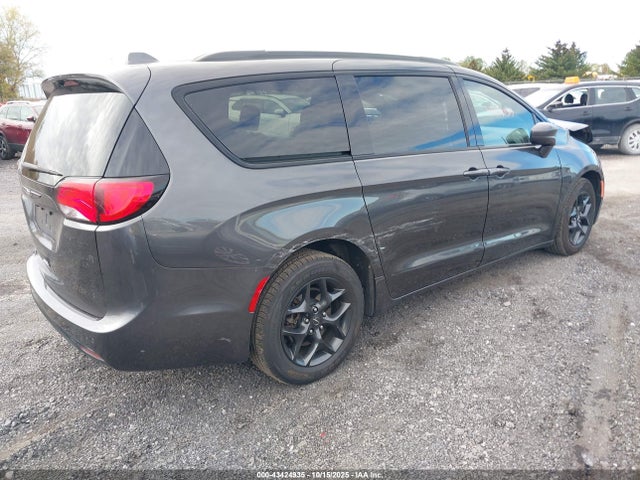 2019 CHRYSLER PACIFICA 2C4RC1BG3KR560649 Photo 3