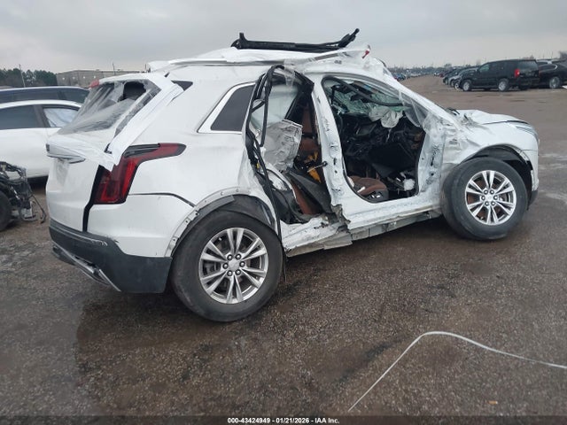 2020 CADILLAC XT5 1GYKNCRS5LZ211284 Photo 3
