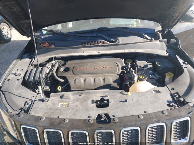 43424999 :رقم المزاد ، 3C4NJDCB7JT501589 vin ، 2018 Jeep Compass Limited 4x4 مزاد بيع