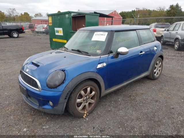 2007 MINI COOPER S WMWMF73537TL92610 Photo 1