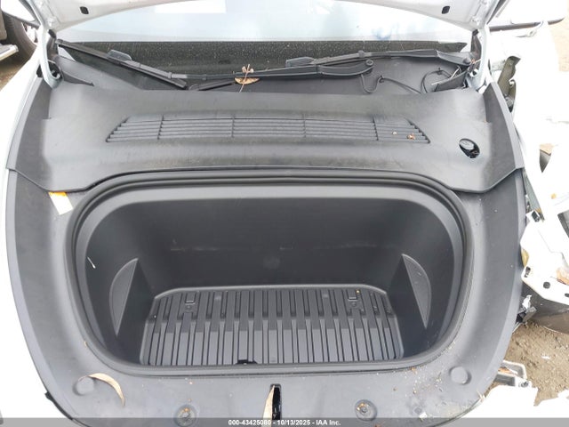 2023 TESLA MODEL Y 7SAYGDEEXPF607886 Photo 9