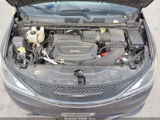 2018 CHRYSLER PACIFICA 2C4RC1FG3JR356751 Photo 9