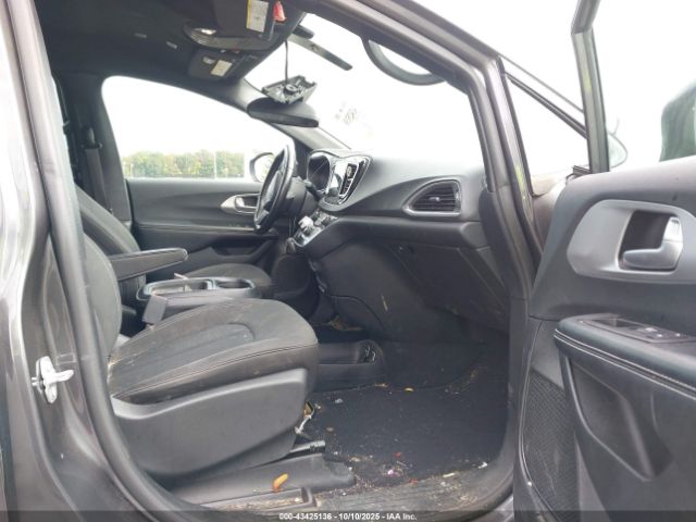 2018 CHRYSLER PACIFICA 2C4RC1FG3JR356751 Photo 4