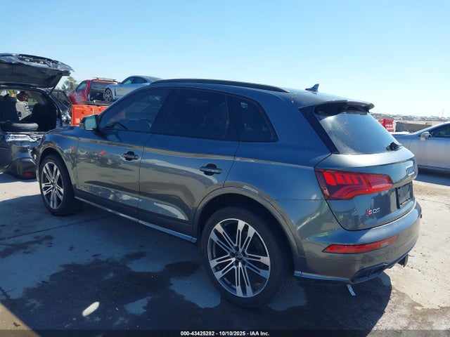 2019 AUDI SQ5 WA1B4BFY9K2088005 Photo 2