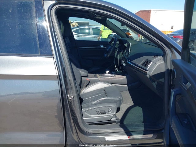 2019 AUDI SQ5 WA1B4BFY9K2088005 Photo 4