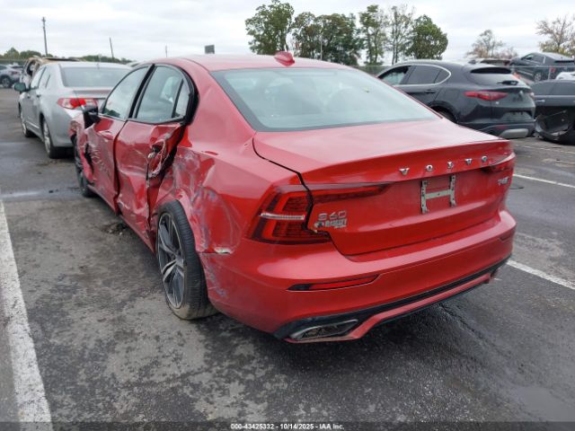 2019 VOLVO S60 7JRA22TM4KG004573 Photo 2