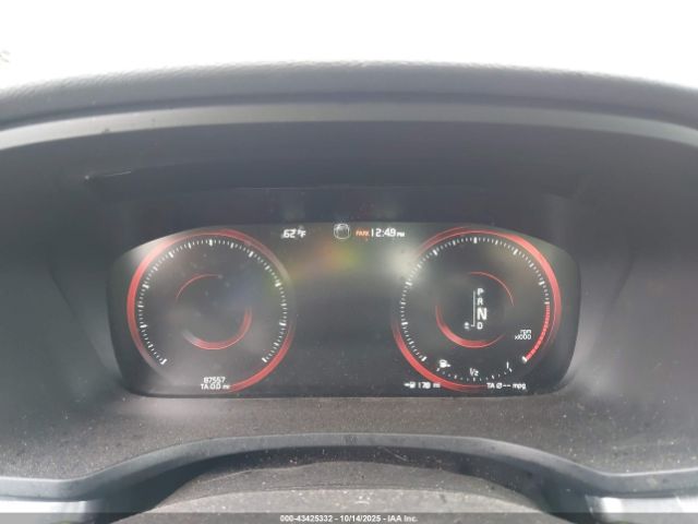 2019 VOLVO S60 7JRA22TM4KG004573 Photo 6