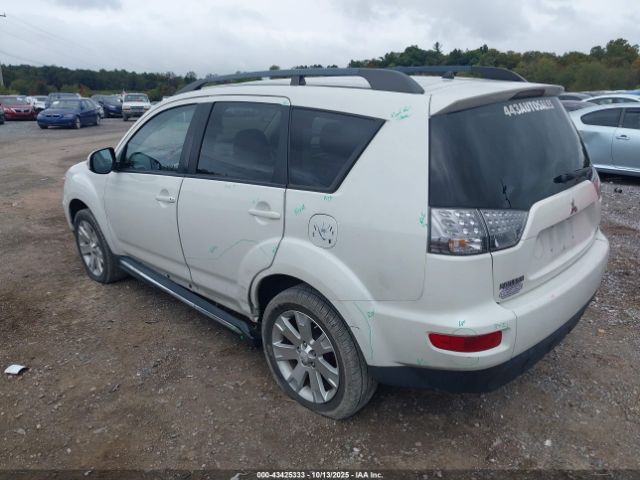 2013 MITSUBISHI OUTLANDER JA4JT3AW1DU006642 Photo 2