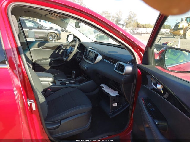 5XYPGDA59GG131864 KIA Sorento 3.3l Lx