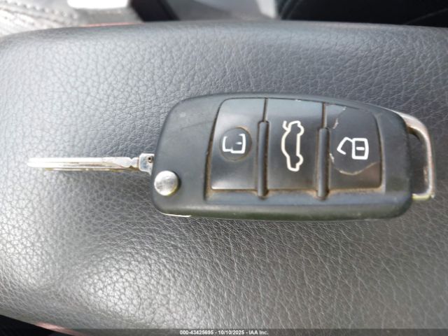 2012 AUDI A3 WAUBEAFMXCA135444 Photo 10