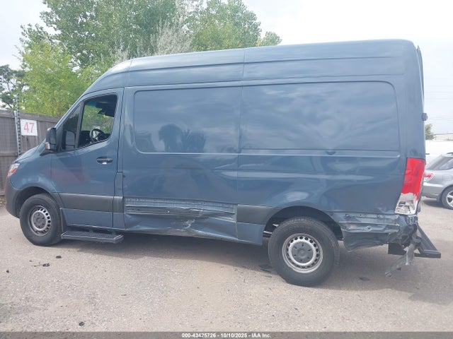 WD4PF0CDXKP031137 Mercedes-Benz Sprinter 2500 Standard Roof V6