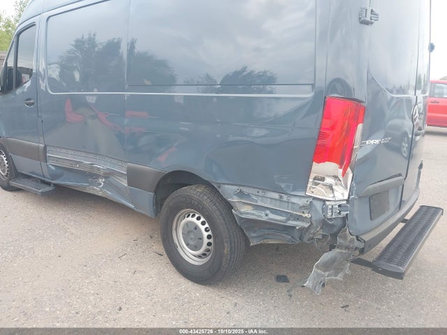 WD4PF0CDXKP031137 Mercedes-Benz Sprinter 2500 Standard Roof V6