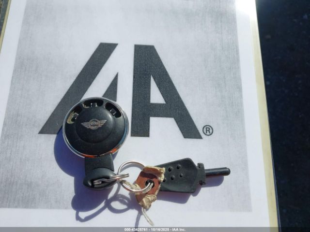 2007 MINI COOPER S WMWMF73527TT84529 Photo 10