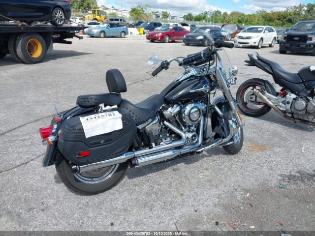 2020 HARLEY-DAVIDSON FLHC 1HD1YAJ12LB050190 Photo 3