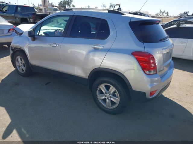 2021 CHEVROLET TRAX KL7CJPSM6MB372548 Photo 2