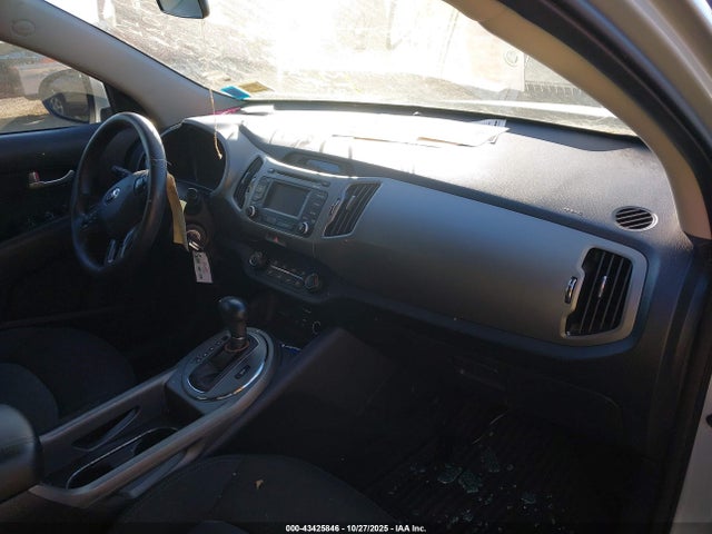 Продажа на аукционе авто 2015 Kia Sportage Lx, vin: KNDPBCAC0F7726492, номер лота: 43425846