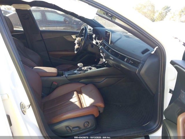 2017 AUDI A4 WAUENAF44HN036745 Photo 4
