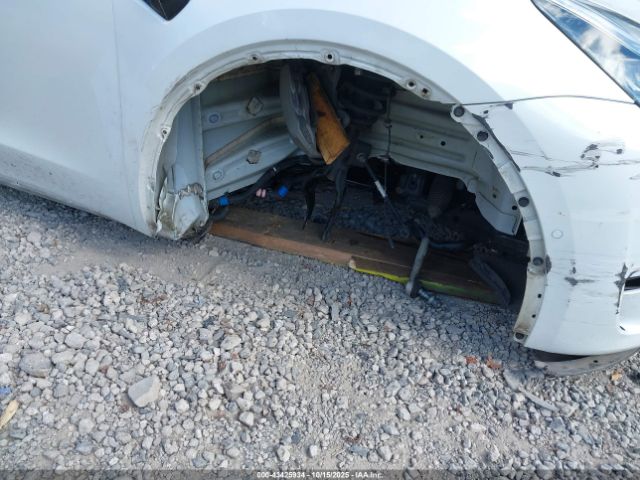 2022 TESLA MODEL Y 7SAYGDEE3NF513362 Photo 5