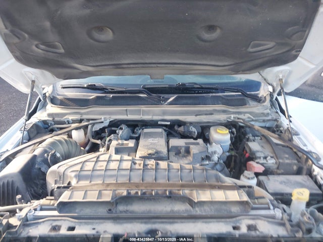 3C6UR5DL3RG153481 RAM 2024