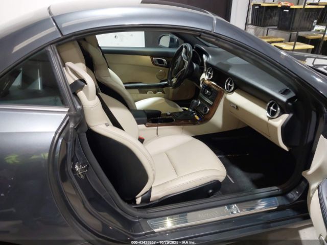 2015 MERCEDES-BENZ SLK 250 WDDPK4HA1FF113268 Photo 4