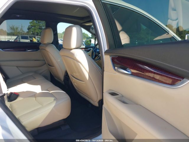 2018 CADILLAC XT5 1GYKNERS0JZ145607 Photo 7