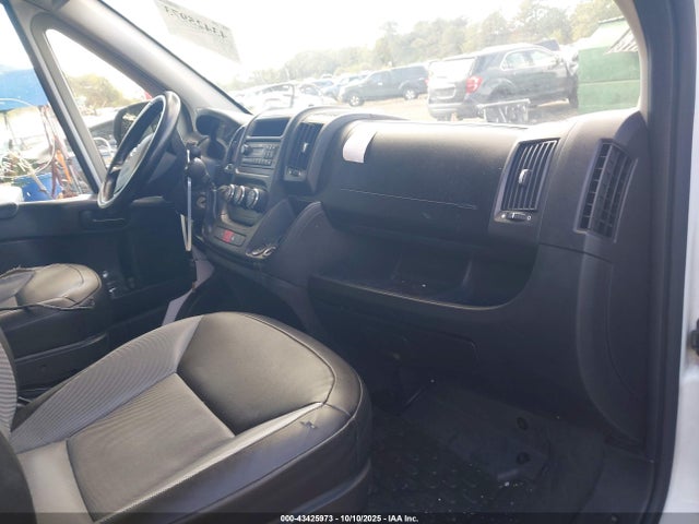 Продажа на аукционе авто 2017 Ram Promaster 2500 High Roof 159 Wb, vin: 3C6TRVDG5HE532863, номер лота: 43425973