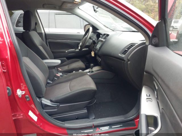 2018 MITSUBISHI OUTLANDER SPORT JA4AR3AUXJU022184 Photo 4