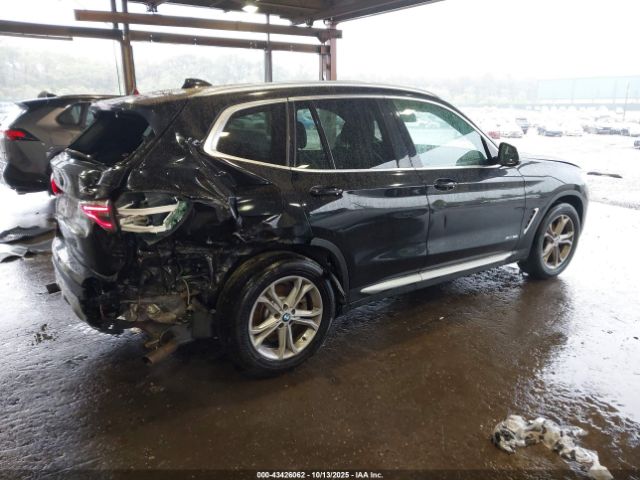 2018 BMW X3 5UXTR9C52JLD60239 Photo 3
