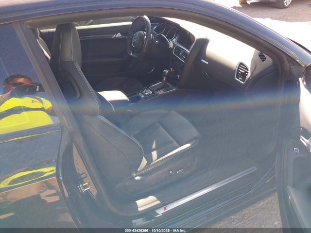 2014 AUDI RS 5 WUAC6AFR0EA901316 Photo 4