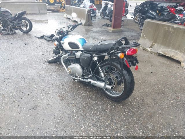 2017 TRIUMPH MOTORCYCLE BONNEVILLE SMTD10GN2HT818874 Photo 2