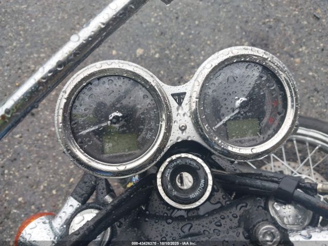 2017 TRIUMPH MOTORCYCLE BONNEVILLE SMTD10GN2HT818874 Photo 6