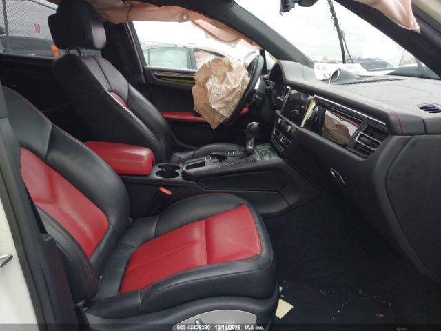2020 PORSCHE MACAN WP1AA2A5XLLB11471 Photo 4