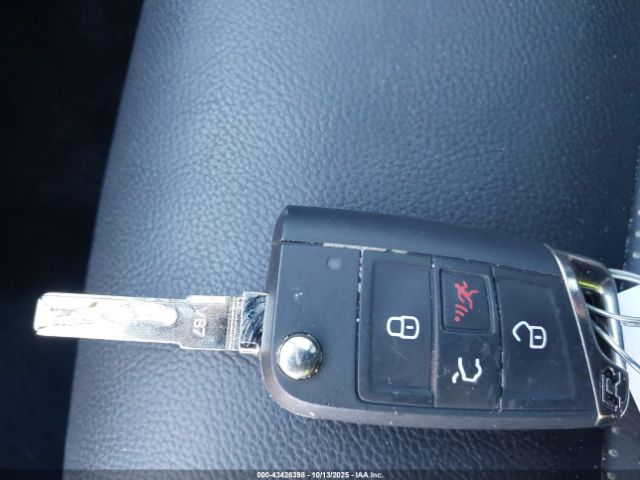 2019 VOLKSWAGEN GOLF R WVWVA7AU7KW230017 Photo 10