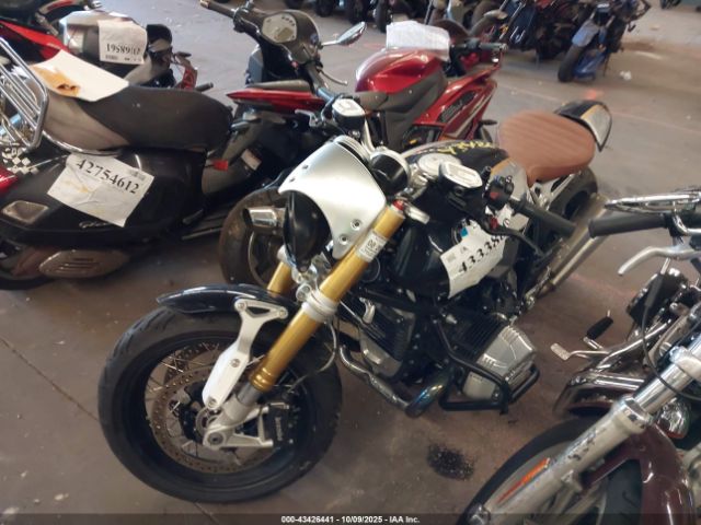 2018 BMW R NINE T WB10J030XJZ698569 Photo 1