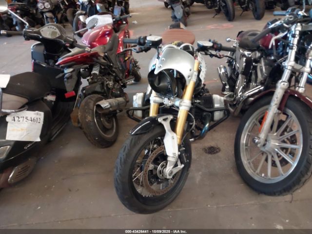 2018 BMW R NINE T WB10J030XJZ698569 Photo 4