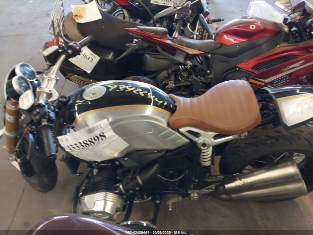 2018 BMW R NINE T WB10J030XJZ698569 Photo 8