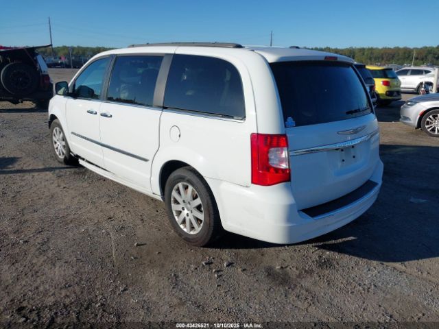 2015 CHRYSLER TOWN & COUNTRY 2C4RC1BGXFR620514 Photo 2