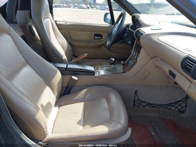 2001 BMW Z3 WBACN53421LJ57570 Photo 4