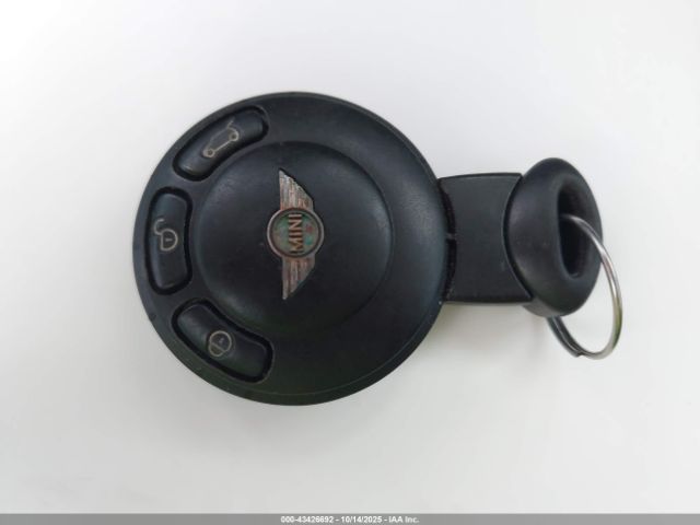 2011 MINI COOPER WMWSU3C50BT181685 Photo 10