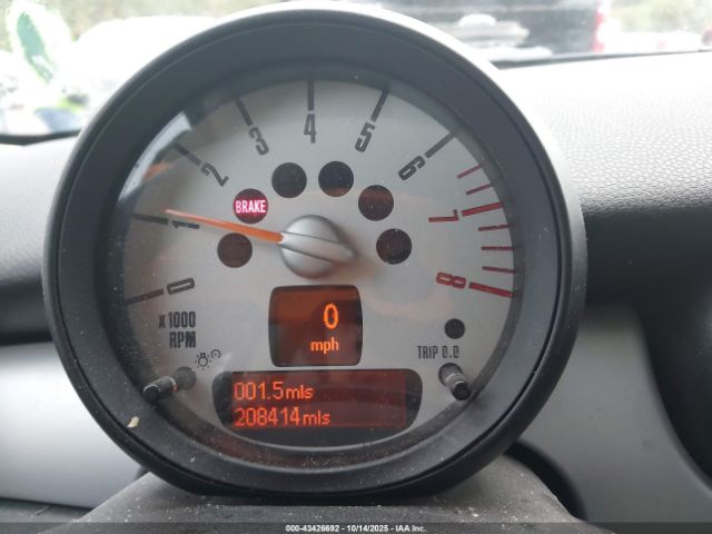 2011 MINI COOPER WMWSU3C50BT181685 Photo 6