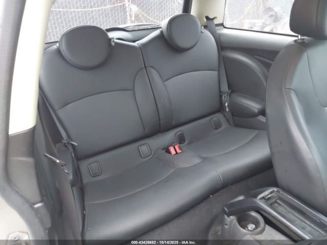 2011 MINI COOPER WMWSU3C50BT181685 Photo 7