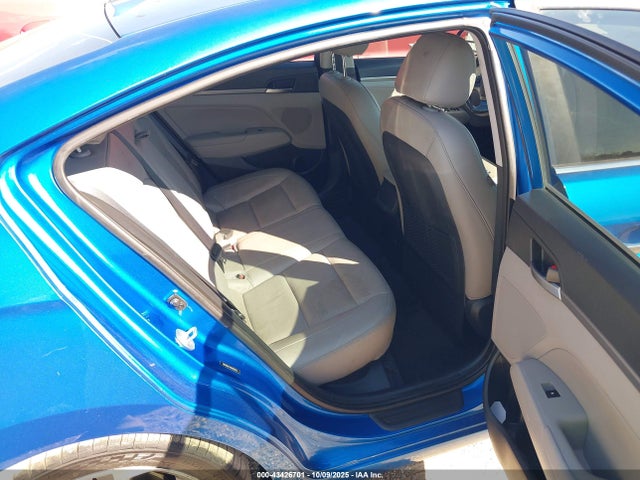 5NPD84LF4HH029372 Hyundai 2017